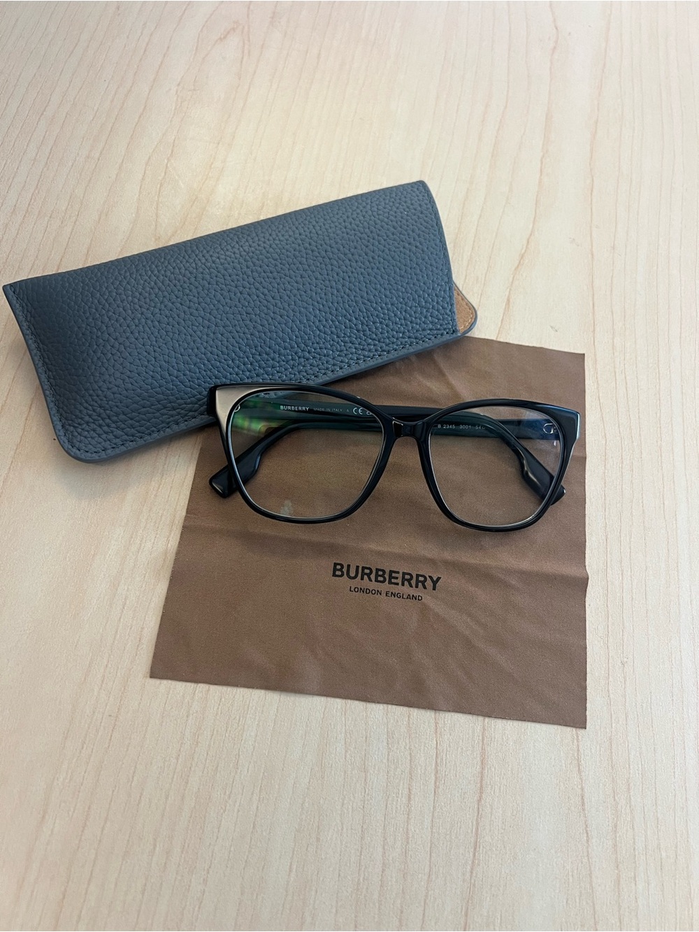 BURBERRY Caroline Cat Eye Eyeglasses – Black & Gold